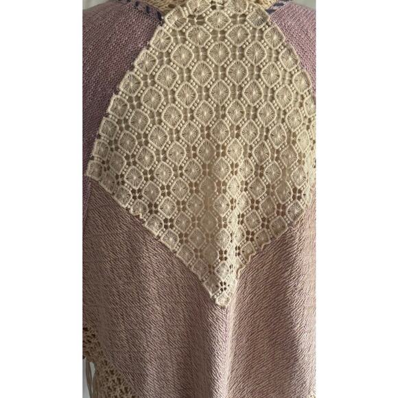 G by BKE Small Pink Crochet Fringe Cardigan Sweater Wrap - Picture 3 of 10